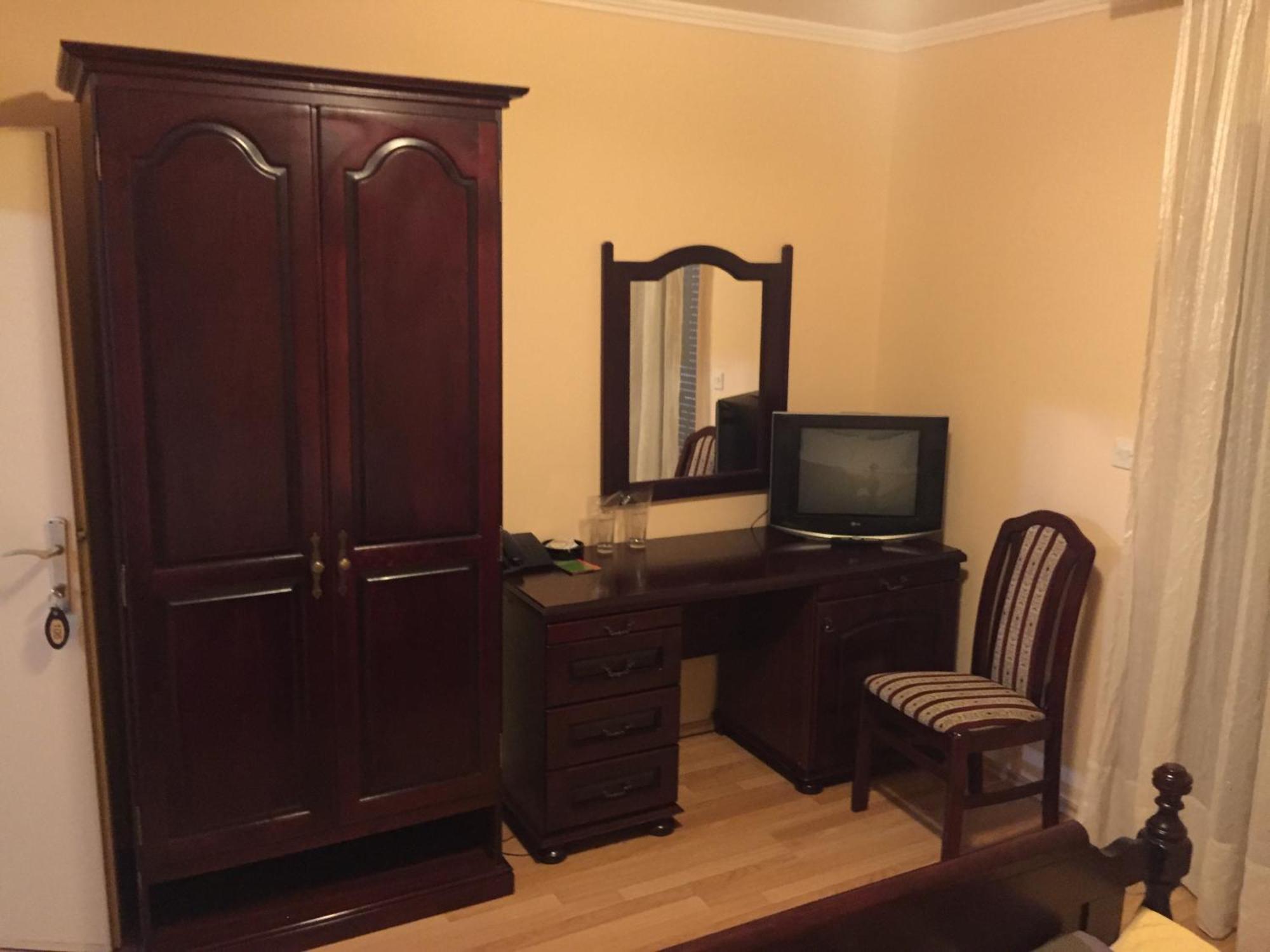 Bed & Breakfast Karavan Raska Ruang foto