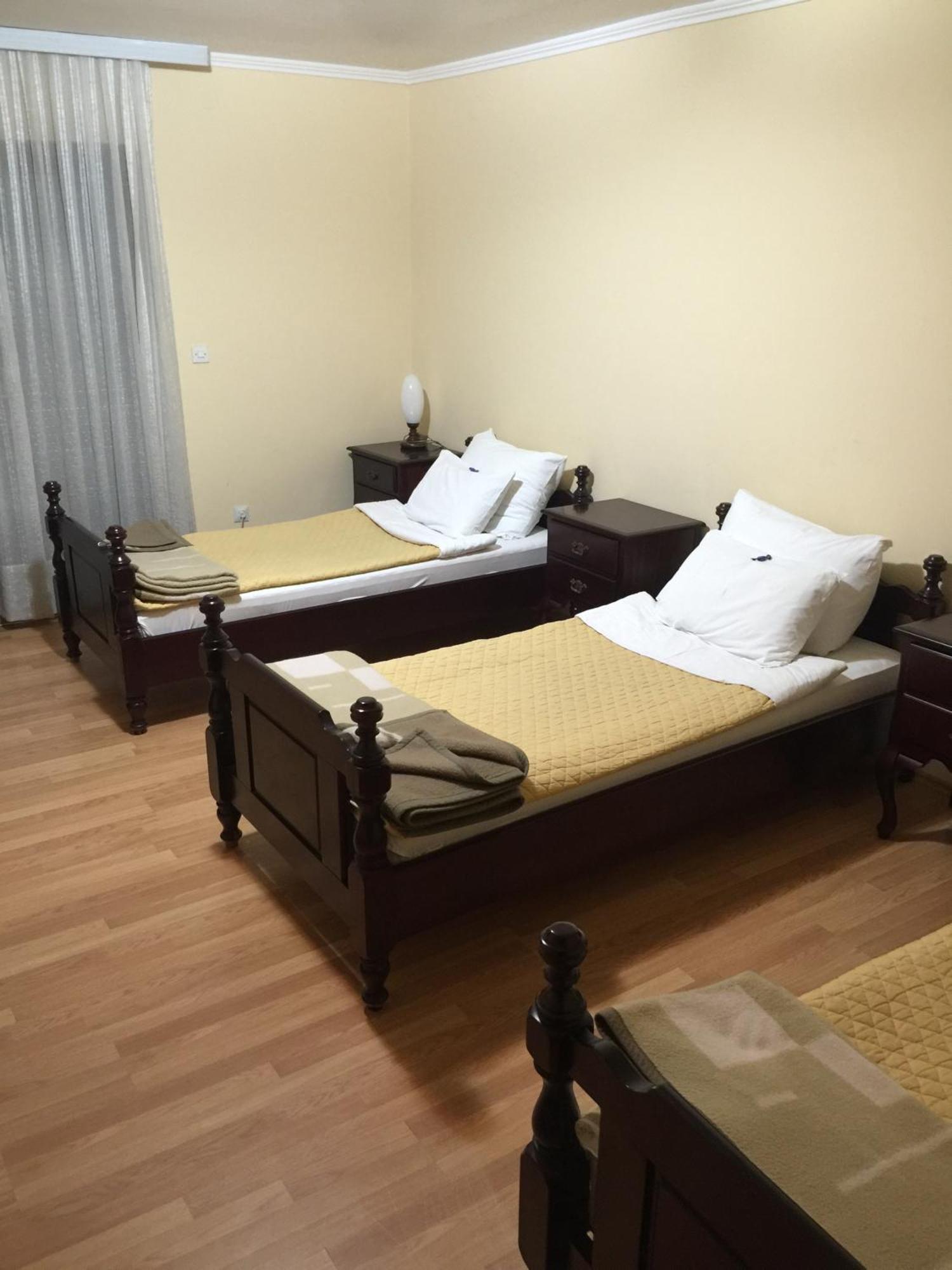 Bed & Breakfast Karavan Raska Ruang foto