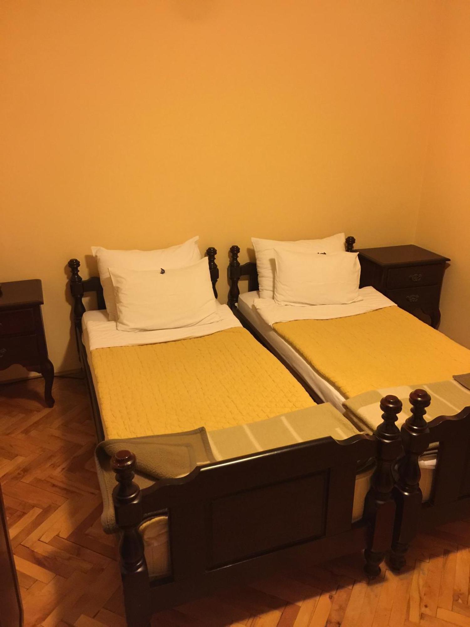 Bed & Breakfast Karavan Raska Ruang foto