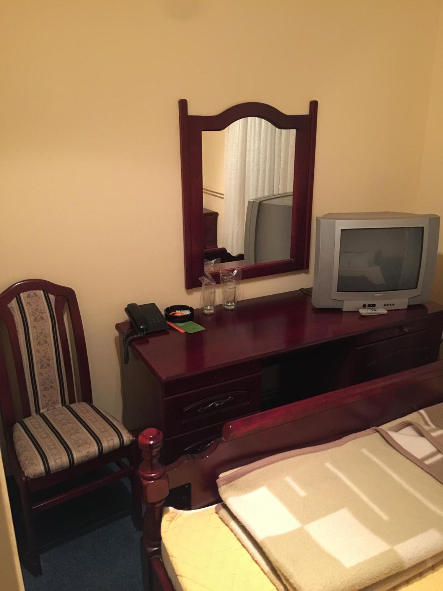 Bed & Breakfast Karavan Raska Ruang foto