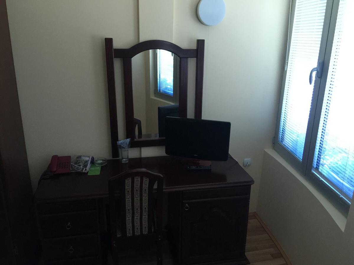 Bed & Breakfast Karavan Raska Bagian luar foto