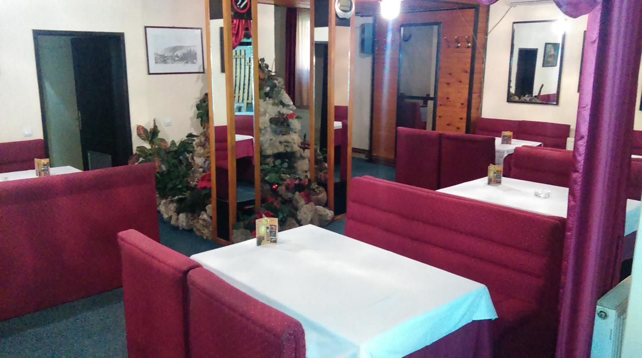 Bed & Breakfast Karavan Raska Bagian luar foto